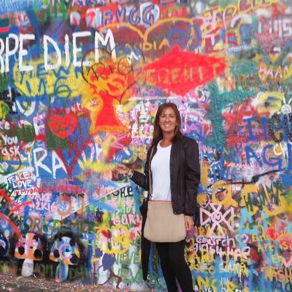 Meet your Posher, Joan - Picture 2 of 3